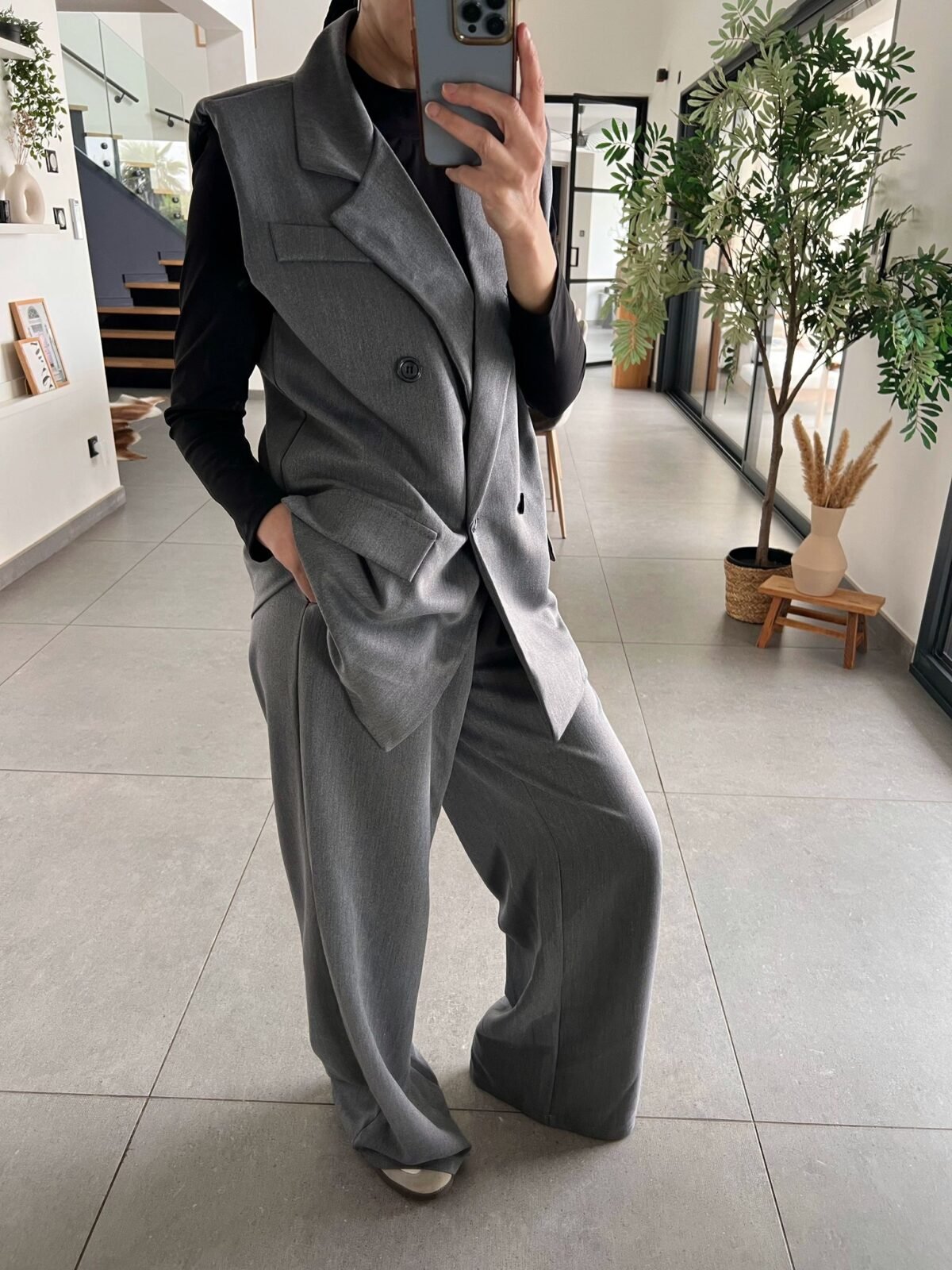 Ensemble Blazer sans manches gris – Image 3