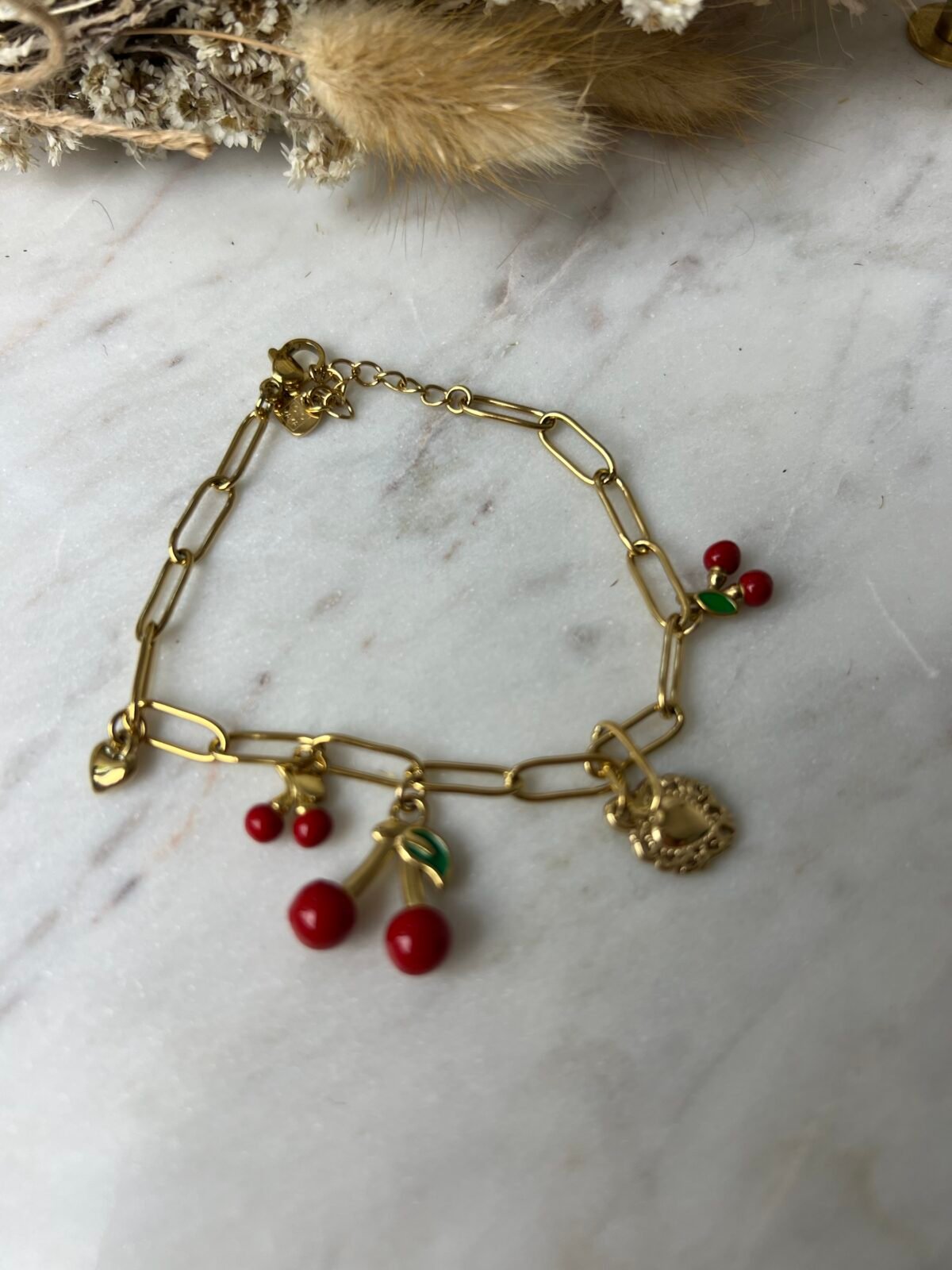 Bracelet cherry