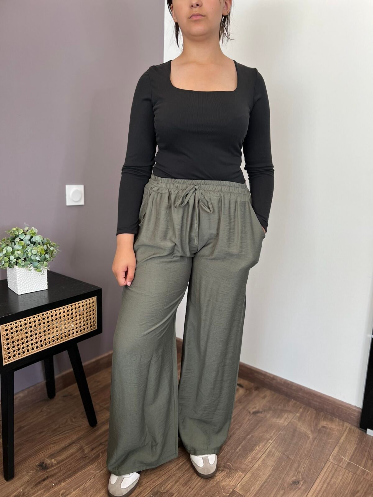 Pantalon Ilyna kaki – Image 2
