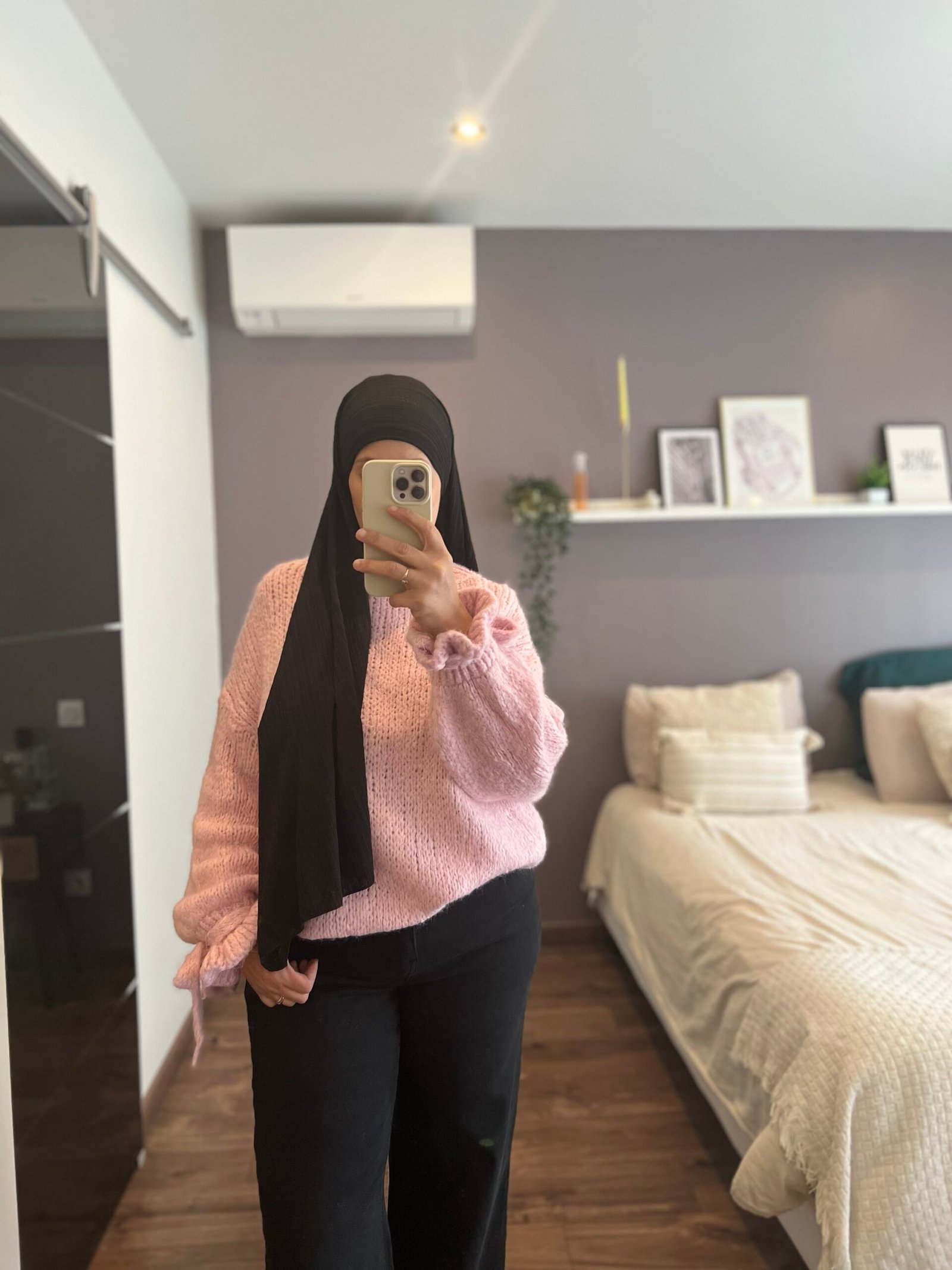 Pull manches nœuds rose – Image 2