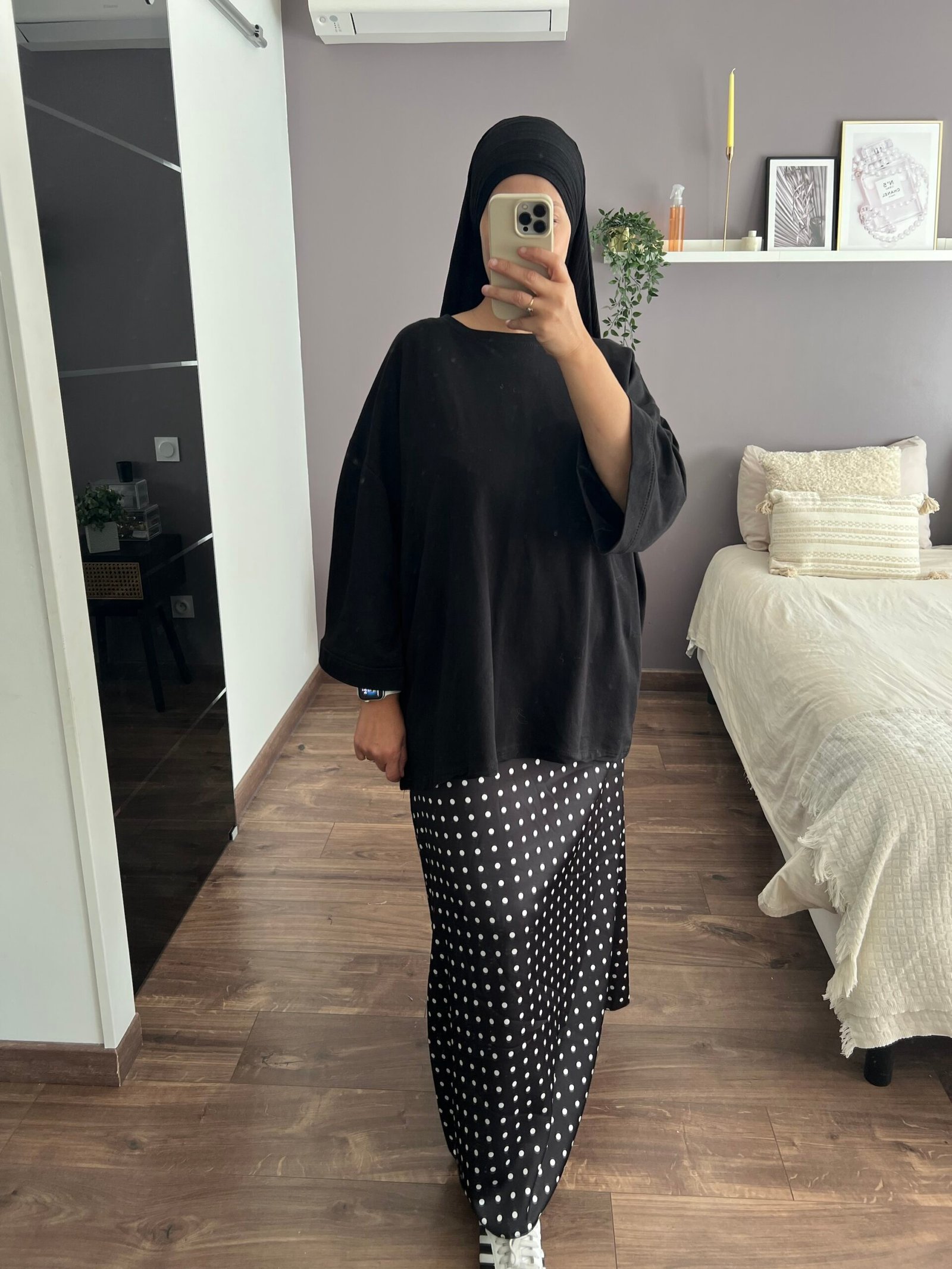 Jupe à pois noire – Image 3