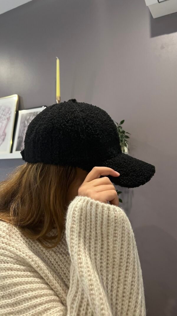 Casquette fourrure noire