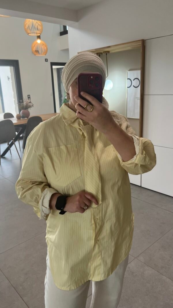 Chemise jaune cravate