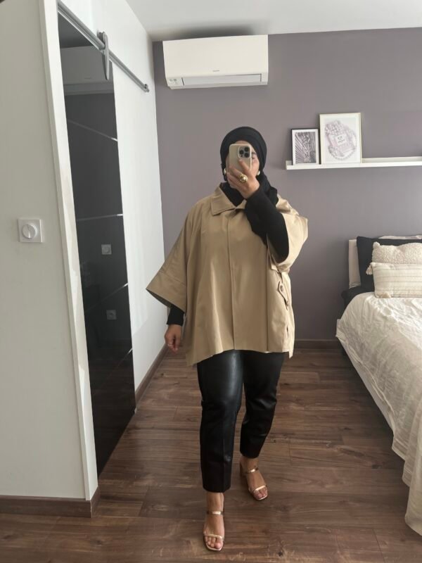 Trench cape