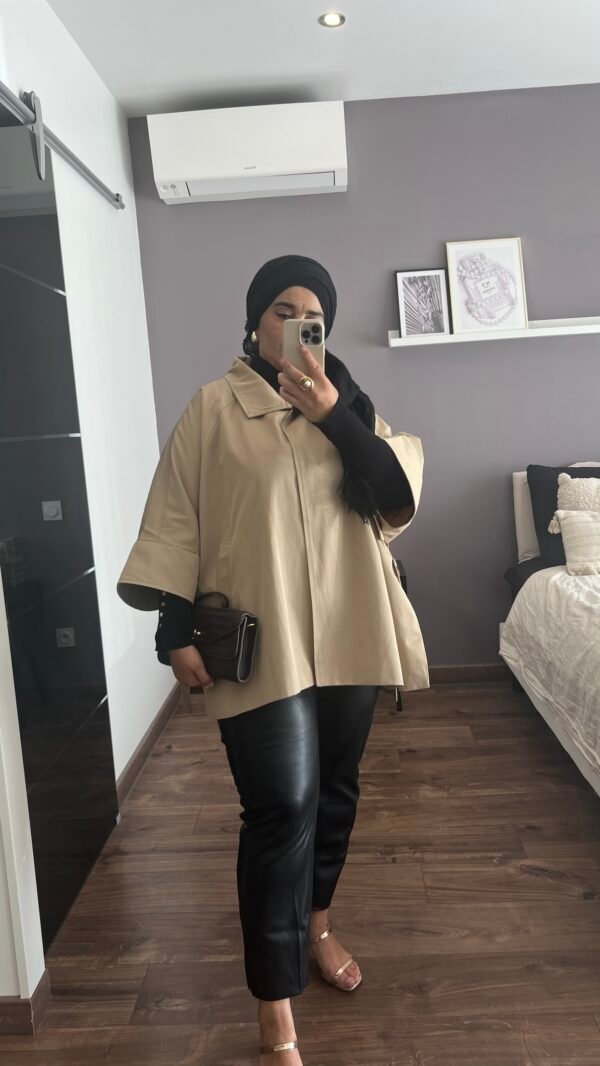 Trench cape